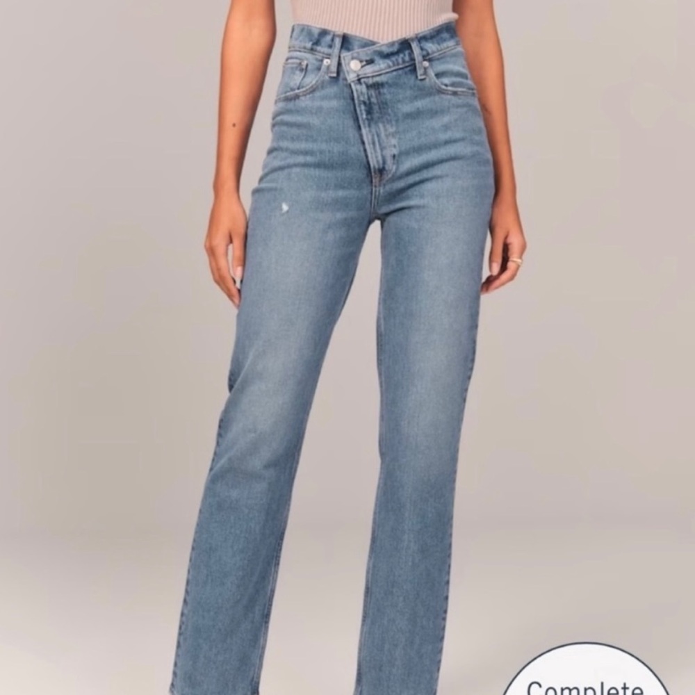 Abercrombie 90s Straight Jeans with Crossed Waist